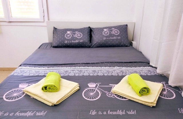 Уютная двухкомнатная квартира около центральной набережной