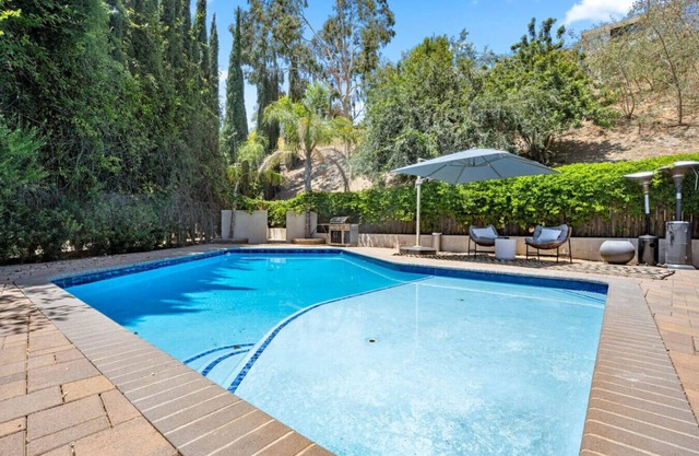 ৎ୭ Hillside Modern Retreat ৎ୭W/pool,BBQ& MORE