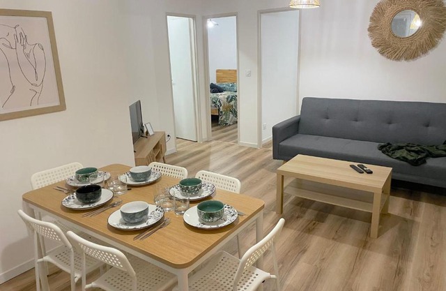 ღ Le Saintois Au cœur de ville, Spacieux & Wifi