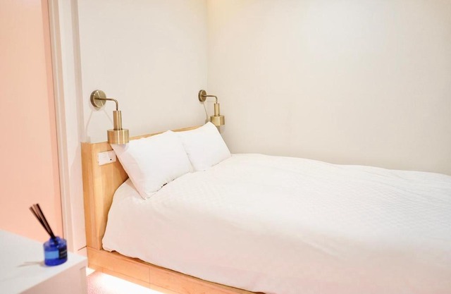 东京上野超级中心 设计师房间Yaoa 上野公园3分钟 车站1分钟 超级繁华 免费wifi 戴森吹风