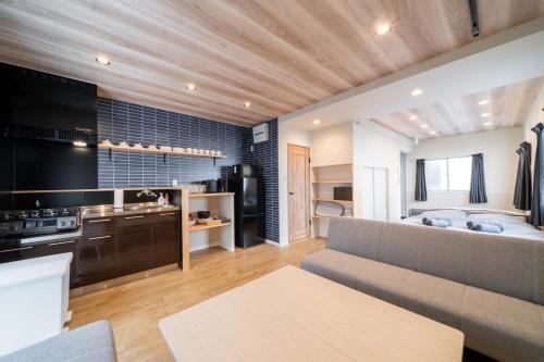 南京町ロックビル 3,4階