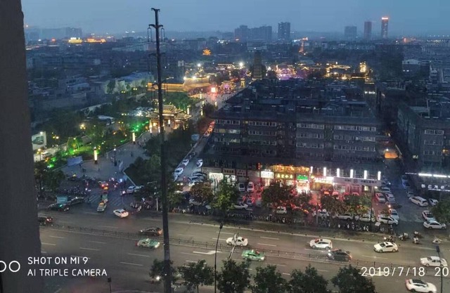 古城 套房 紧邻 洛 洛 suite Suite de lujo junto a la antigua ciudad de Luoyi con una gran vista