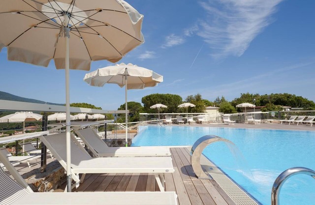 09.08.-23.08.2020 La Perla Del Golfo 4* Room with sea view including breakfast