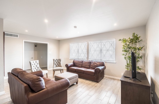 ★ 1-10-Sunland, WEST, Great for families & long stays, Pet friendly ★