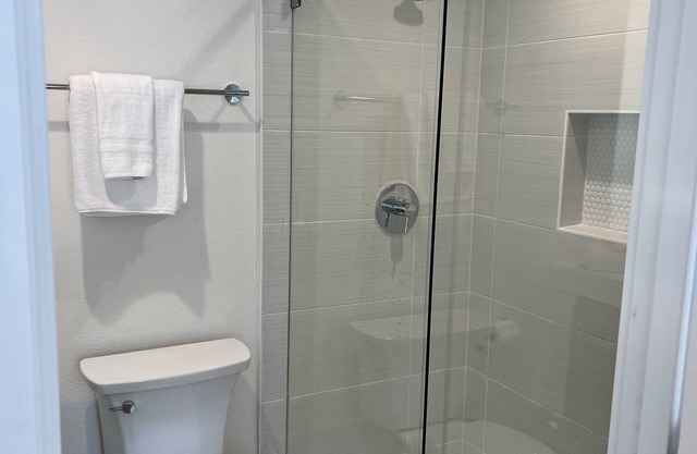 1.7 miles from Stanford University