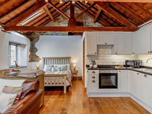 1 Bed in St. Giles-on-the-Heath 96333