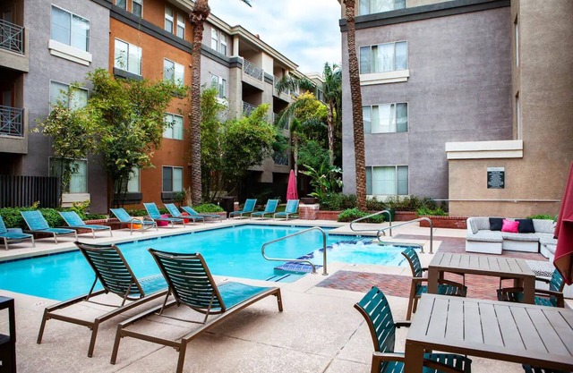 1 Bedroom / 1 Bath Condo in Old Town Scottsdale