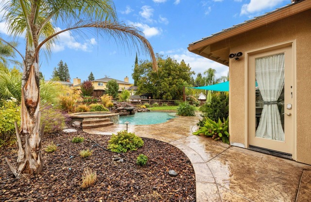 1 Bedroom, 1 Bathroom, Hot Tub, Pool, Fire Pit