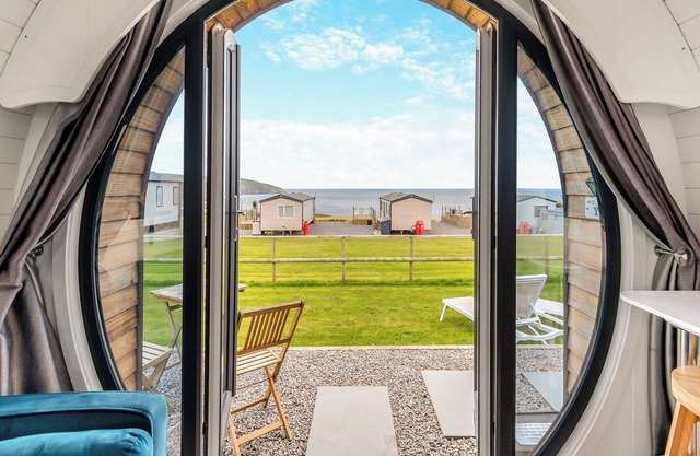 Alojamiento de 1 habitaciones en Gwbert on Sea