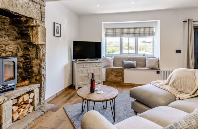 1 bedroom accommodation in Colne