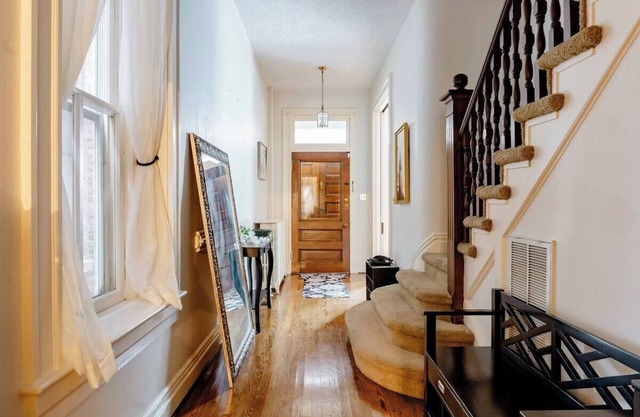 1-Bedroom in Historic Victorian Home - Shared Bath, Unit #3