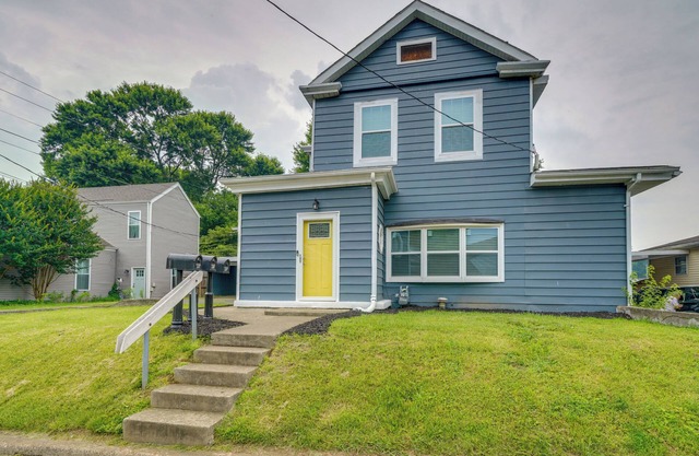 1 Block to Mellwood: Modern Apt by Shops & Dining!