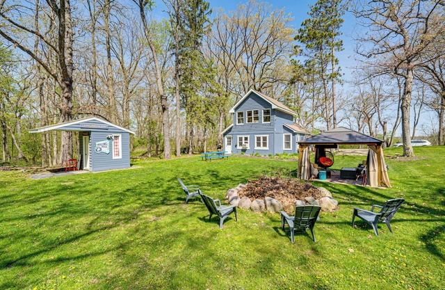 1 Mi to Lake Geneva: Cottage w/ On-Site Hiking