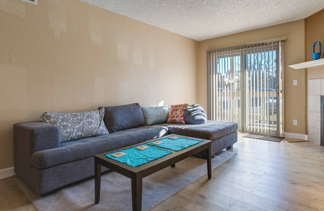 1 Mi to Light Rail: Englewood Condo w/ Pool Access