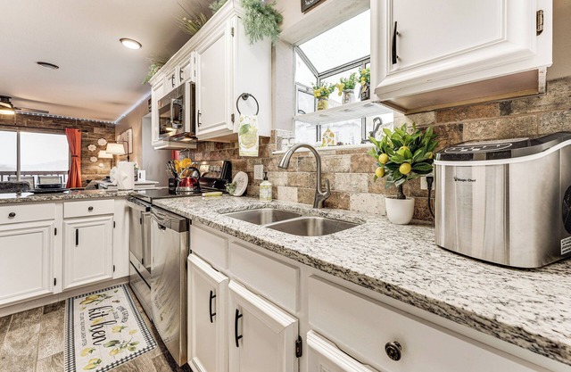 Table Rock Lake Views: Branson Family Getaway