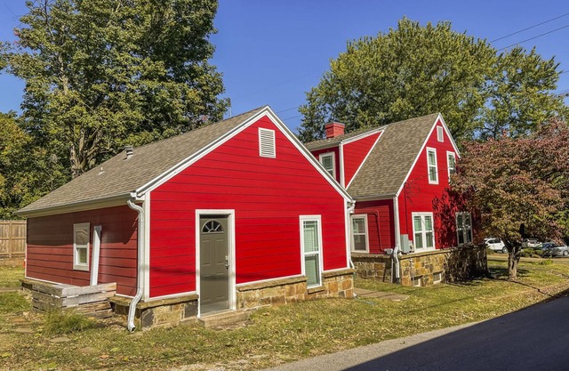 1 minutos a pie hasta Dickson