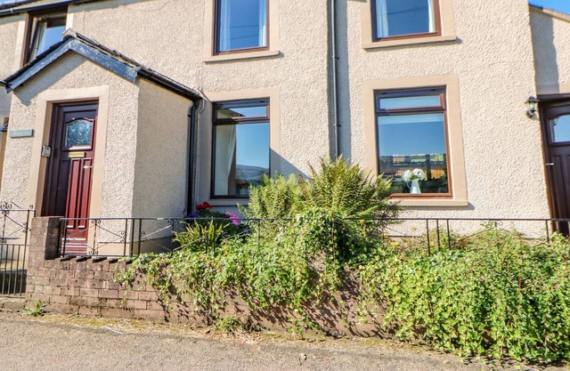 1 PENNINE VIEW, pet friendly in Appleby-In-Westmorland