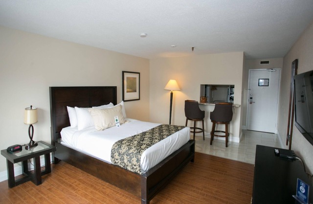 1 Queen Bed – Room 3 - Hearthstone Inn Boutique Hotel Halifax – Dartmouth