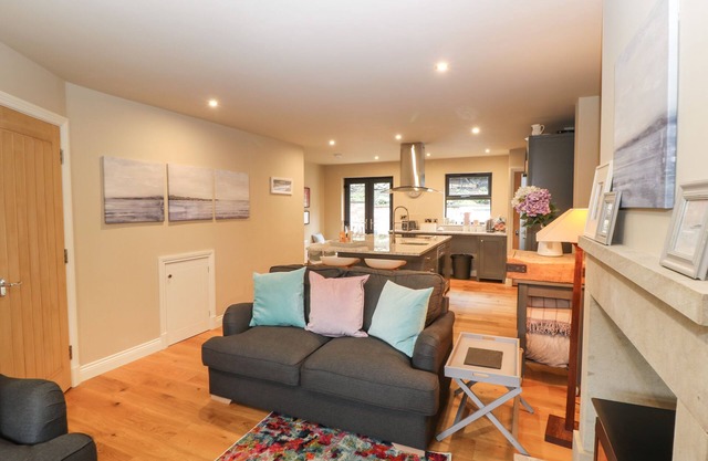 1 Stansfield Mews