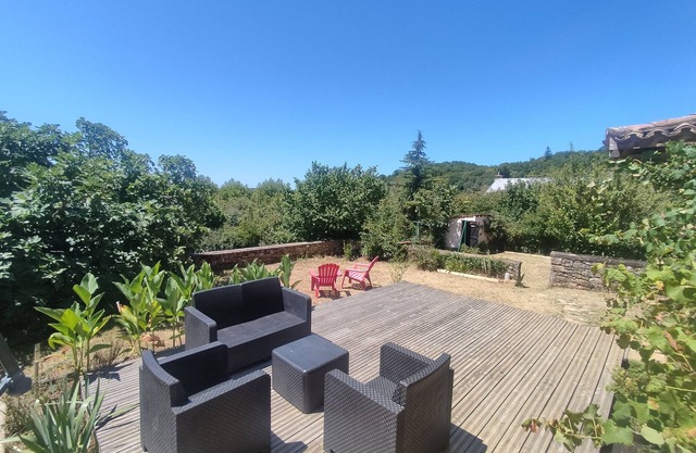 1-star furnished house 800 m from the river, near Sarlat.