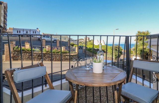 10 Cove View