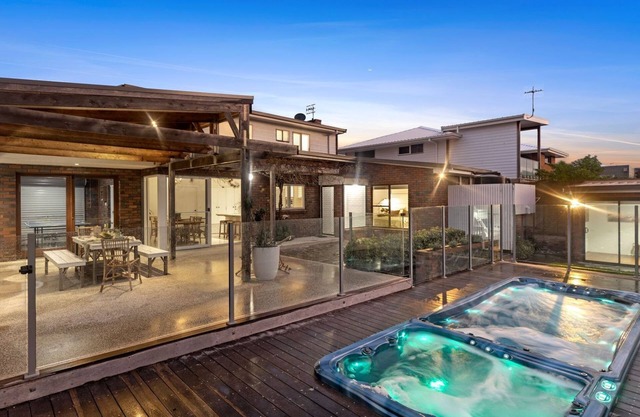 10 OCEAN DRIVE - Port Fairy, VIC