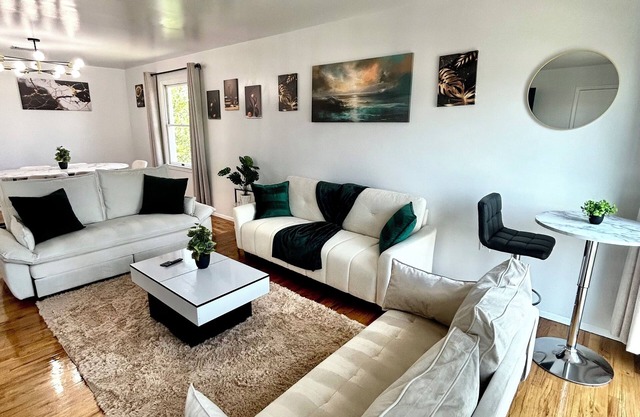 100 Dollars Off October! NYC, JFK, EWR, Newark, Times Square