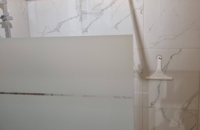 100 m2 air-conditioned apartment at the foot of the Luberon, 30 km from Aix-en-Provence