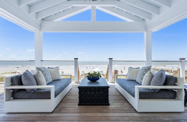 1001 E Arctic Out of the Blue Stunning Oceanfront Home