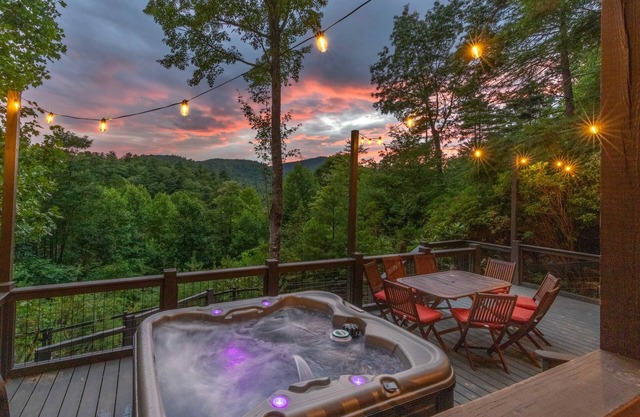 10min DWTN Cashiers! 5mn to SilverRun Waterfall