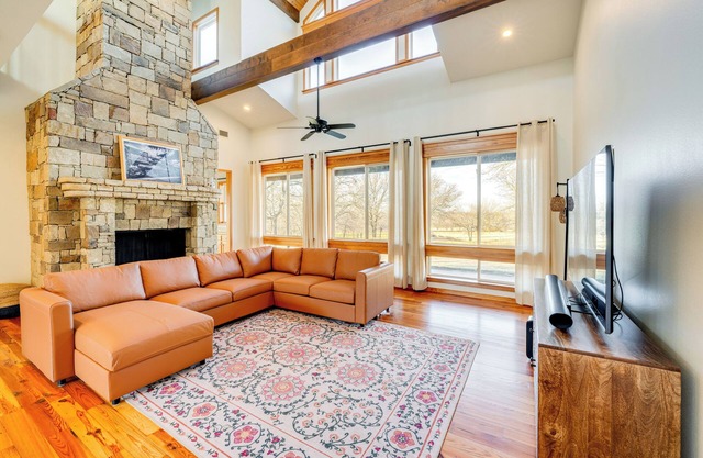 6 Mi to Lewisville Lake: Spacious Ranch Home