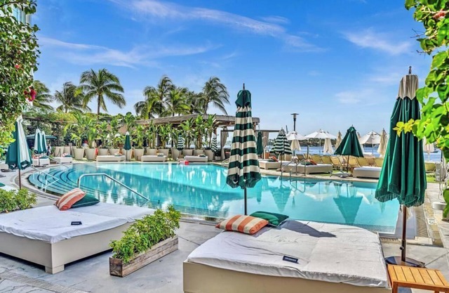1100 West Waterfront Condo Miami Beach in 5 star hotel