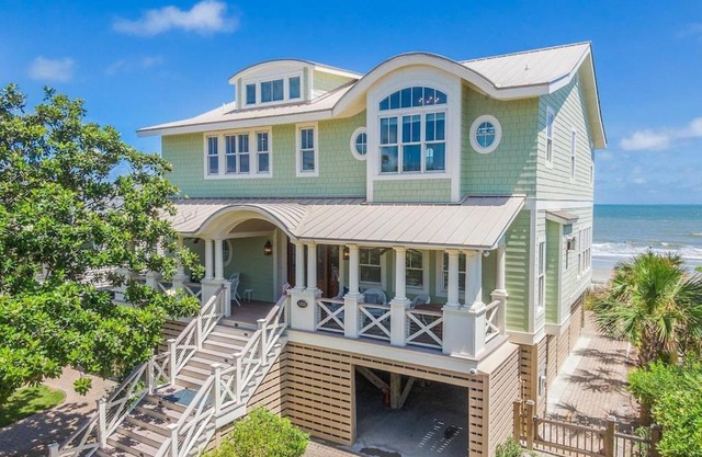 1103 E Arctic - Salty Lady - Beautiful Custom Oceanfront Home - Hot tub