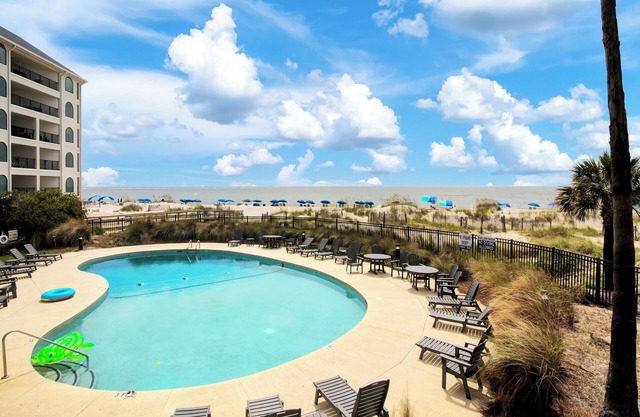 118 Seascape by AvantStay | Pool + Oceanfront Views