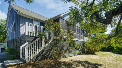 12 42nd Avenue by AvantStay 2 Mins To The Beach Screened In Porch