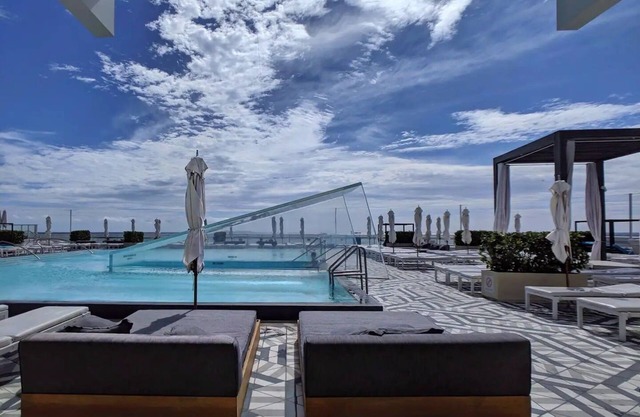 1201 W S 1 Bedroom Condo by RedAwning