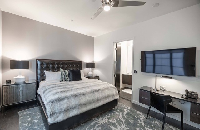 121 Hotel by AvantStay | Chic & Modern Superior Suite In Ideal Nashville!