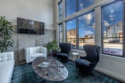 121 Hotel Floor 1 Buyout by AvantStay Entire First Floor Buyout of 121 Hotel Sleeps 16