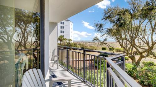 123D Shipwatch by AvantStay Beach Access Pool