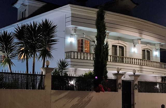 13 Bedrooms Villa☆☆☆☆☆(25-45 Guests)