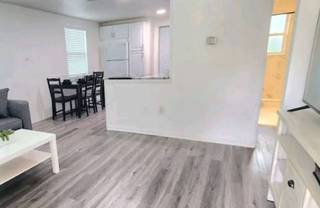 # 13 Clearwater airport home