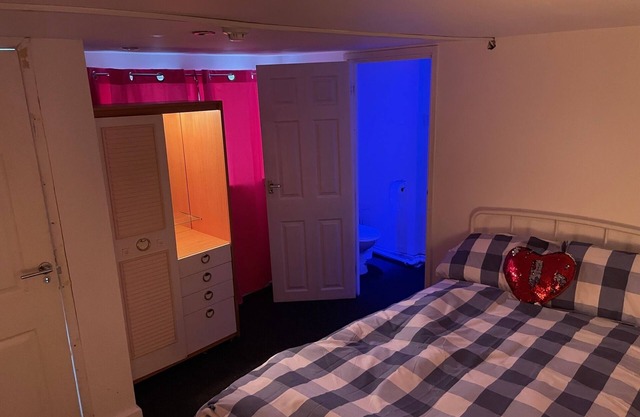 13 Guest Rooms 1602 Public House House Daily Cleaning House keeper