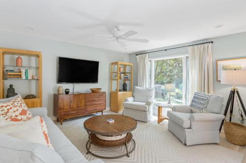 1357 Fairway Oaks Villa by Akers Ellis Rentals