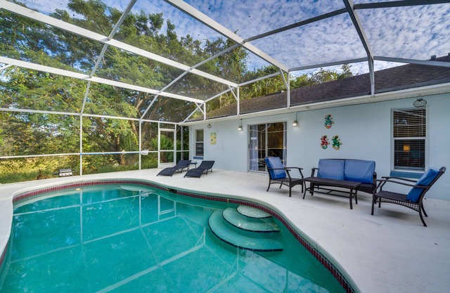 14 Mi to Disney: Home w/ Private Pool in Davenport