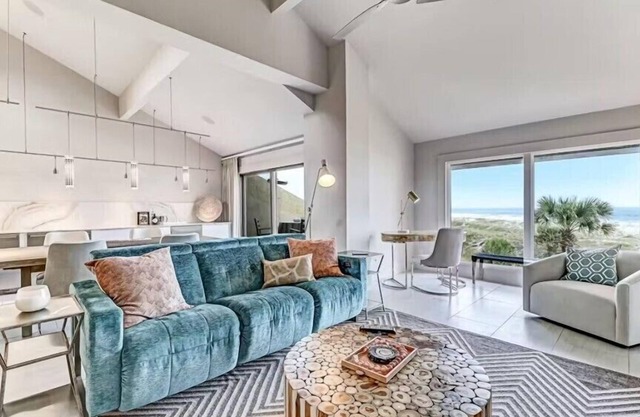 1410 Windsong - Beautifully updated, 2 Bedroom, Oceanfront