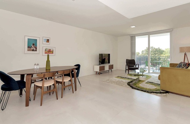 15- Minute Beach Escape | Roami at Grove 27