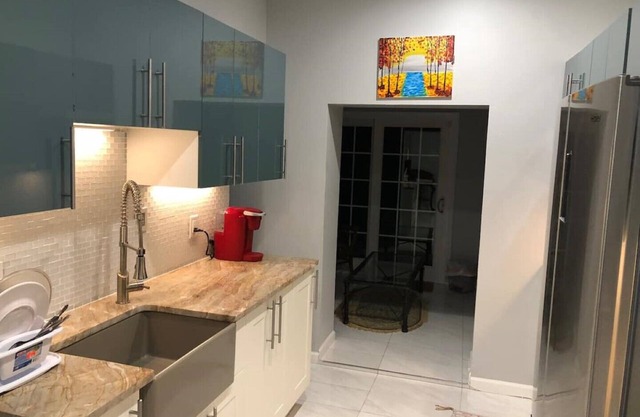 15 Under 1 Roof. Luxury. University City. Friends & Family Gatherings.