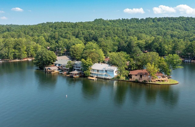 19 Aldaya Lane - Panoramic views of Lake DeSoto from the kitchen to the master