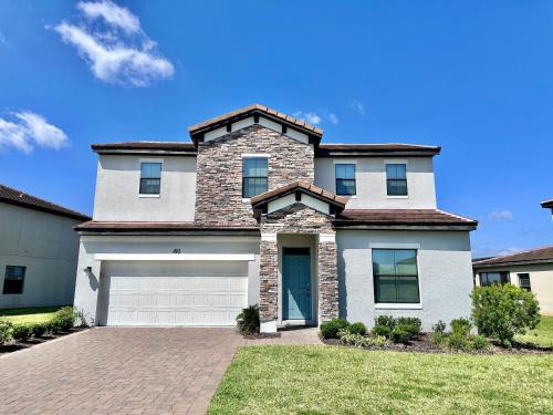 192KB - Balmoral Resort