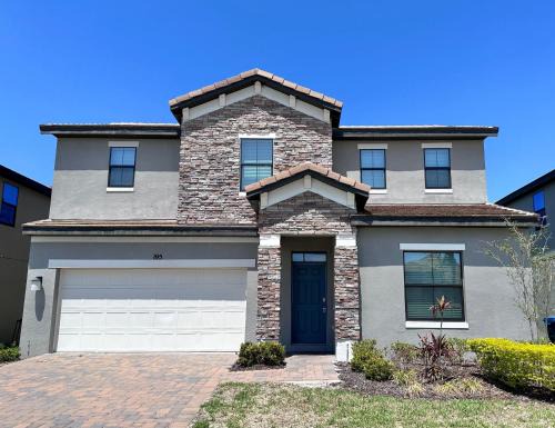 195MCV - Balmoral Resort